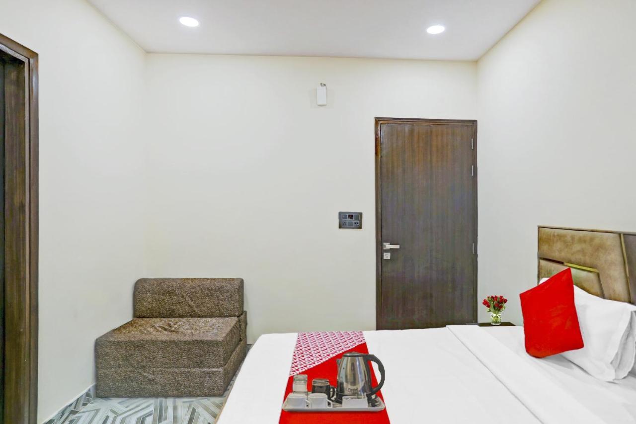 Hotel O Royal Lotus Stay Near Ip Extension Metro Station New Delhi Exterior photo