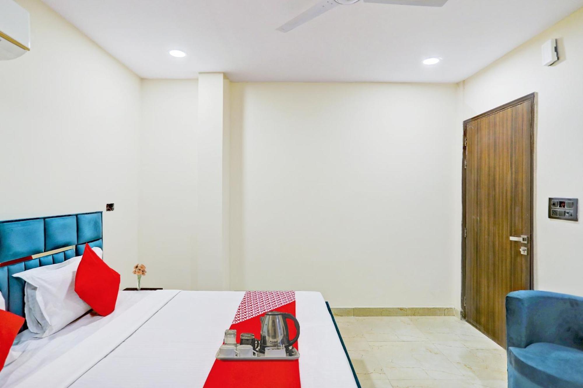 Hotel O Royal Lotus Stay Near Ip Extension Metro Station New Delhi Exterior photo